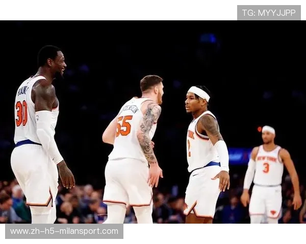 尼克斯后场两人组连续送出助攻创造优势